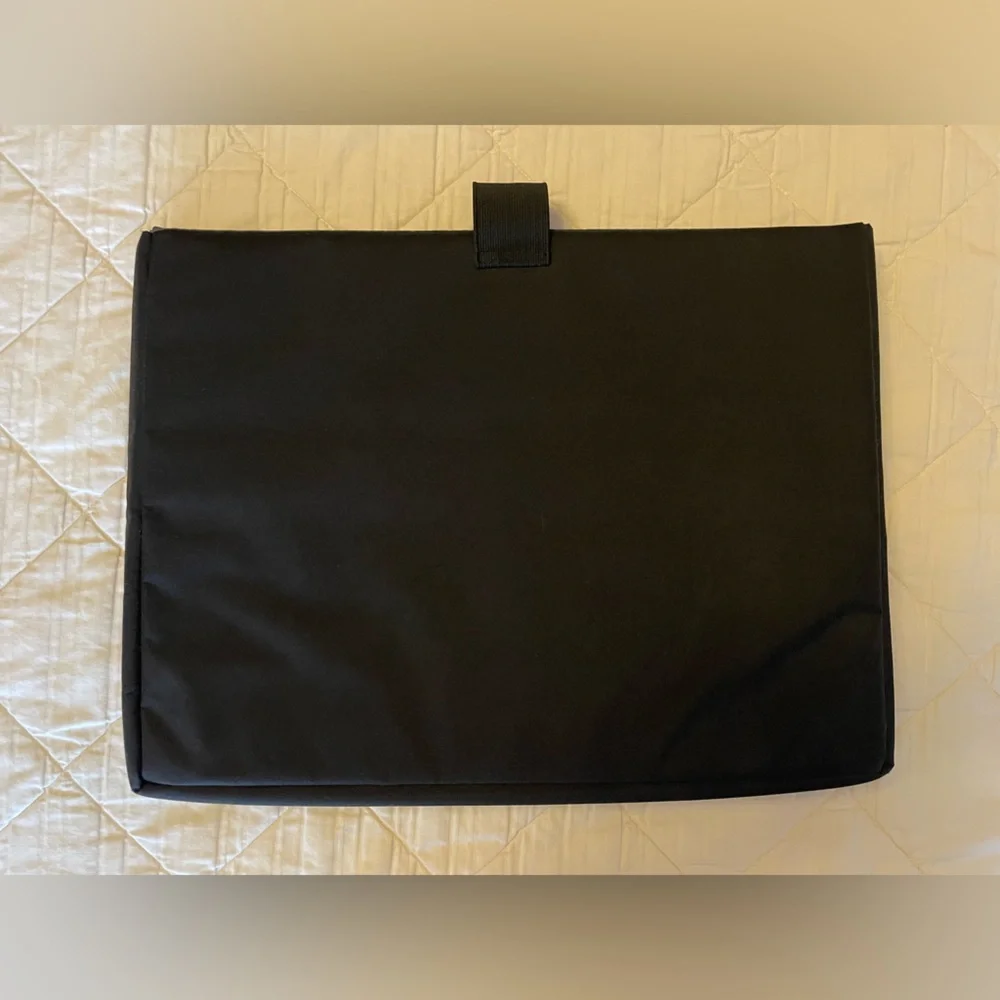 Samsonite Black Laptop Sleeve with Mesh Zippered Pocket